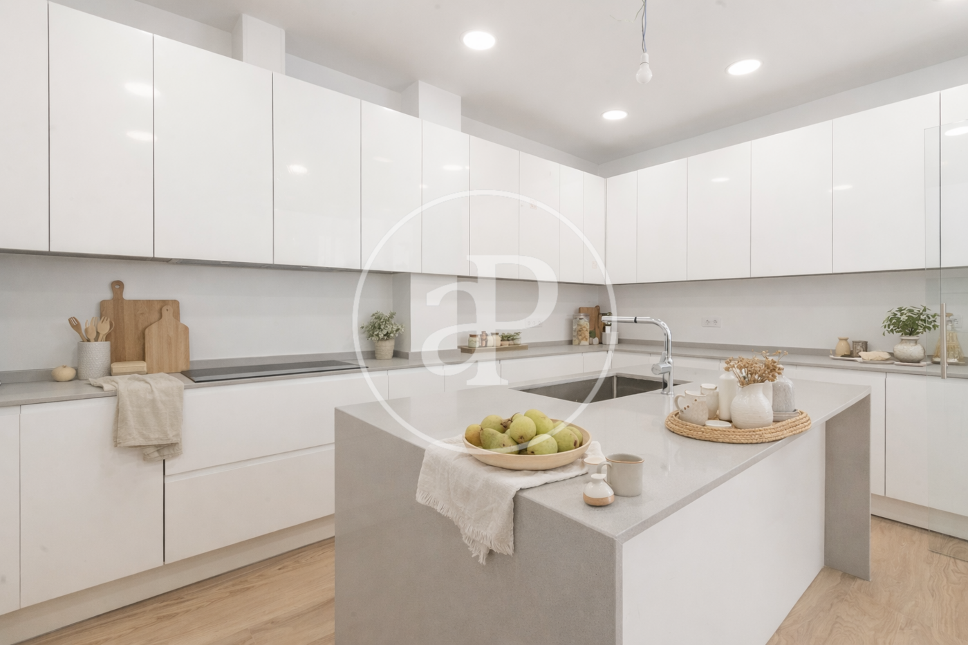 Kitchen of Flat for sale in  Madrid Capital  with Air Conditioner, Heating and Balcony