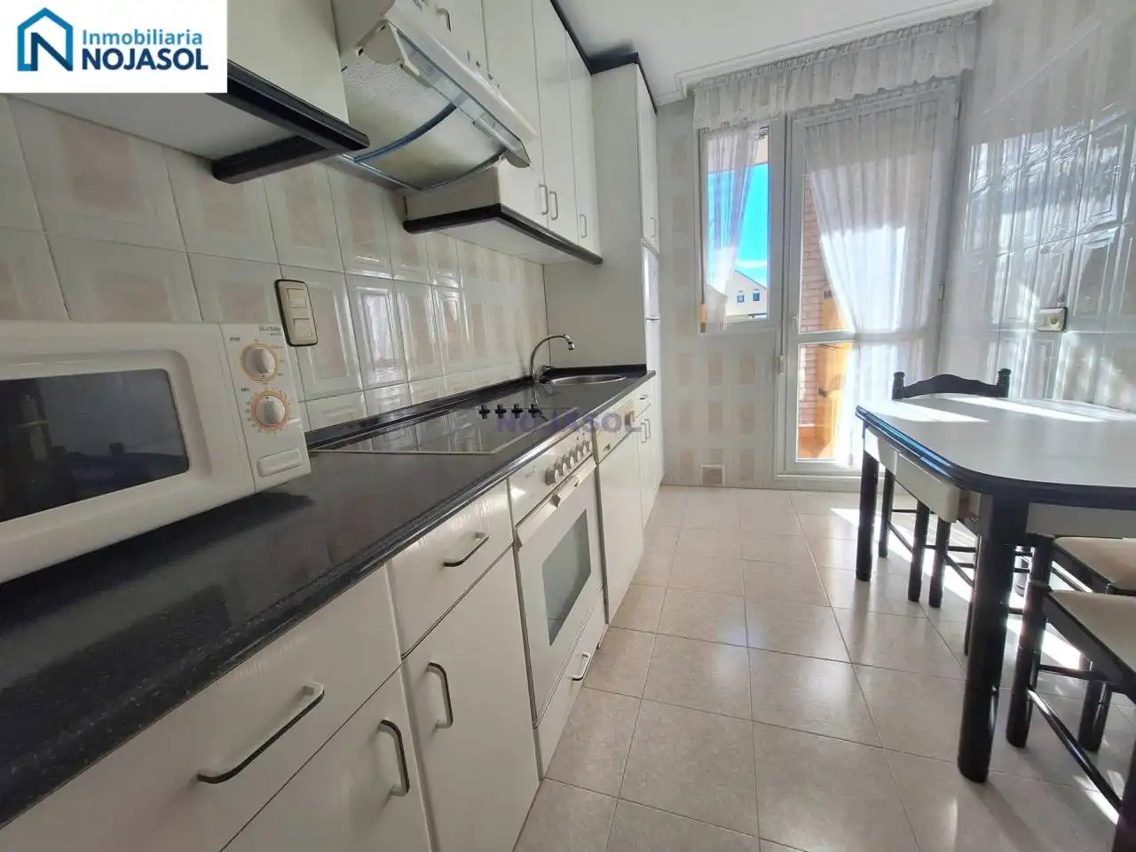 Cocina de Piso de alquiler en Noja con Terraza y Amueblado