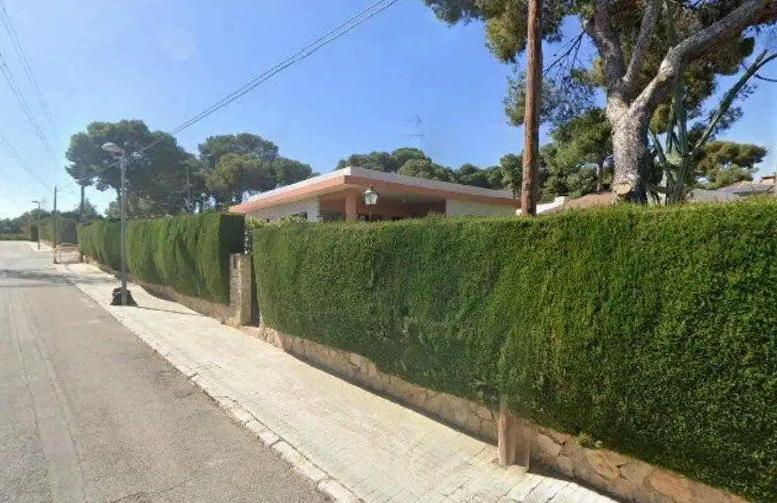 Vista exterior de Casa o xalet en venda en Paterna amb Calefacció, Jardí privat i Terrassa