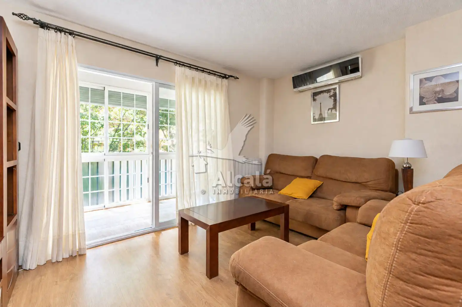 Living room of Flat for sale in Venecia - Nueva Alcalá