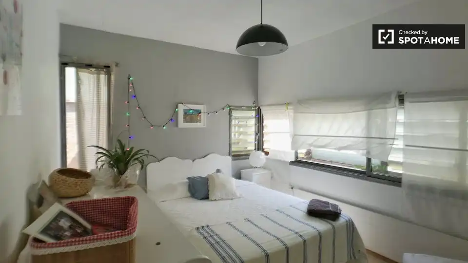 Room in Sant Gervasi i la Bonanova
