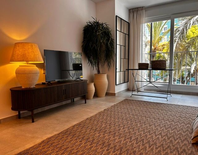 Living room of Flat to rent in Alicante / Alacant  with Air Conditioner, Heating and Community pool