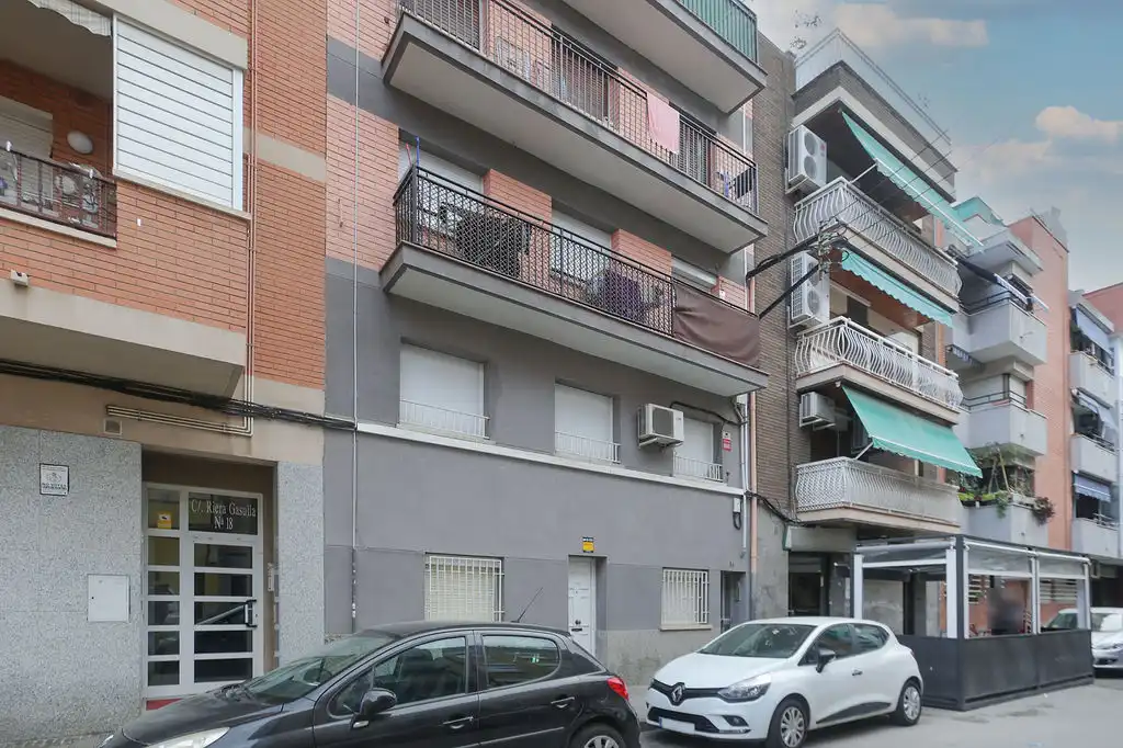 Vista exterior de Ático en venta en Sant Boi de Llobregat
