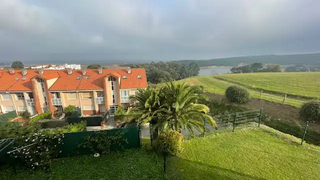 Vista exterior de Dúplex en venta en Miengo con Calefacción, Terraza y Trastero