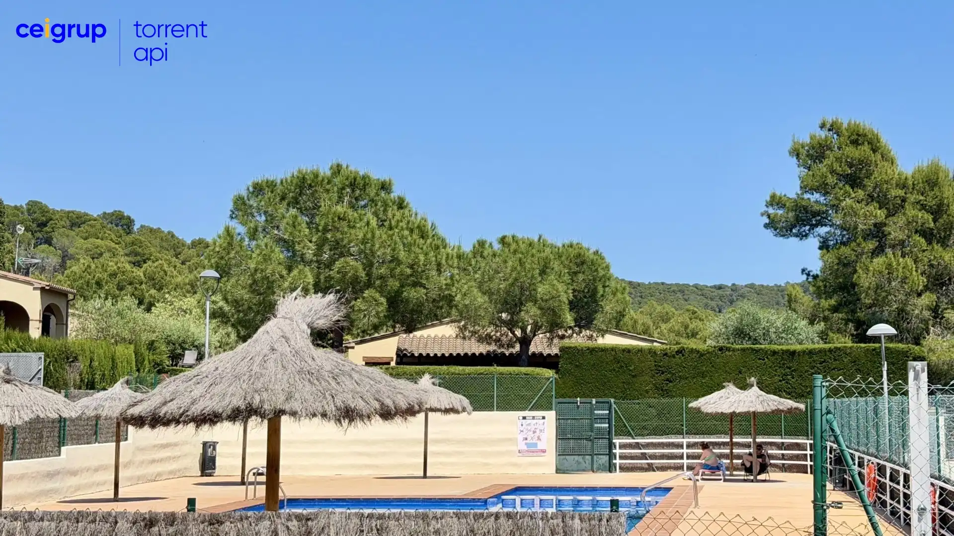 Piscina de Casa adosada en venta en L'Estartit con Terraza, Piscina y Amueblado