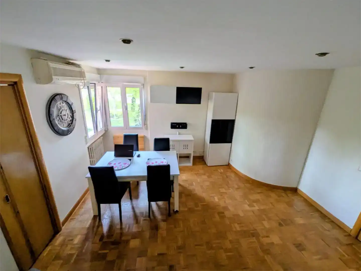 Sala d'estar de Pis en venda en Tres Cantos amb Aire condicionat, Jardí privat i Parquet