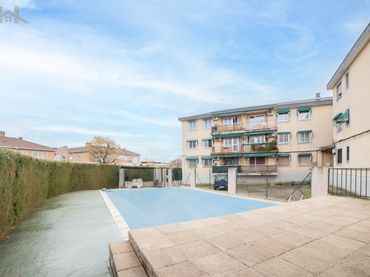 Appartamento con piscina in vendita a Calle Real de San Sebastián 45