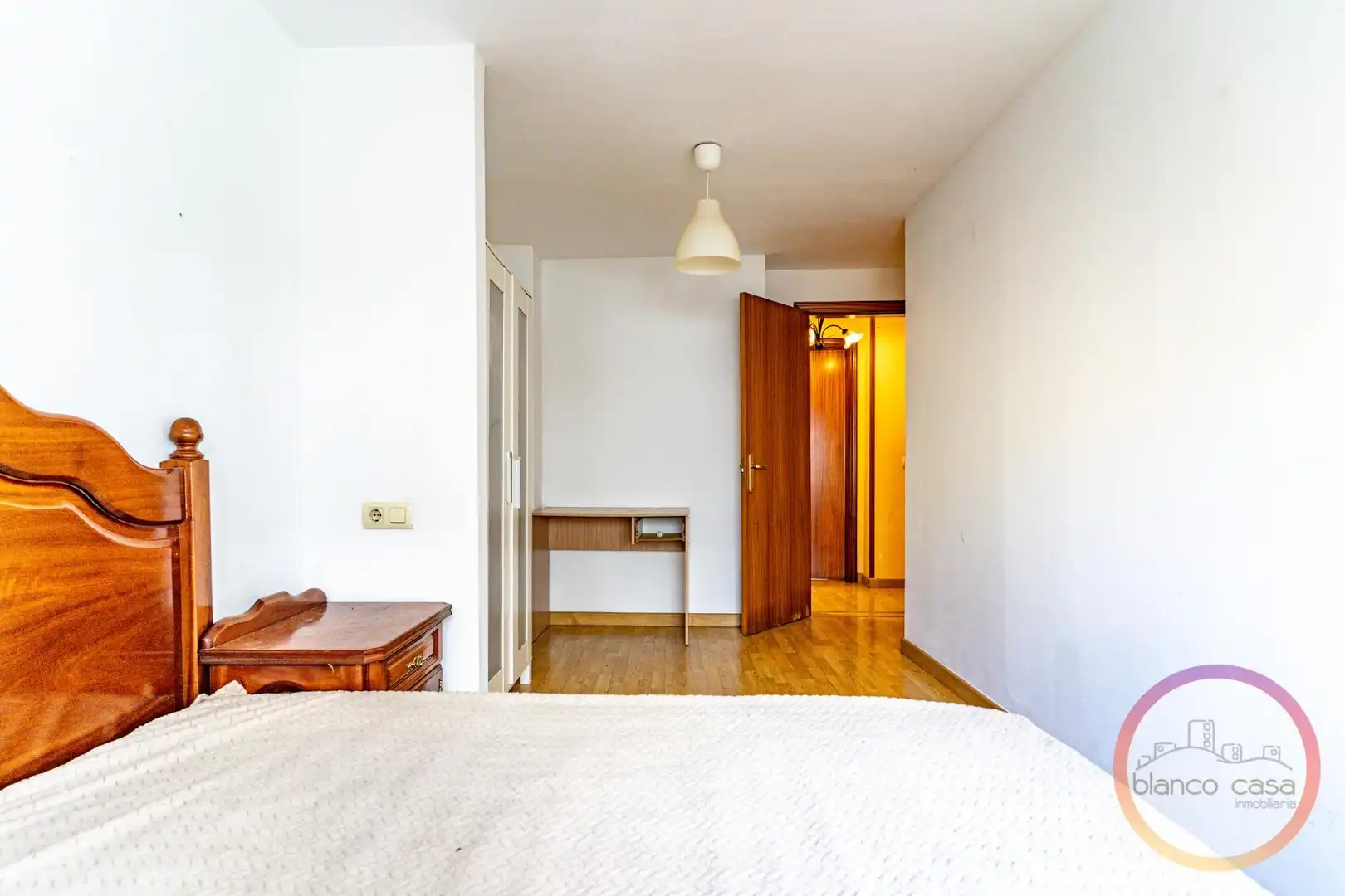 Habitación de Piso en venta en Carballo con Terraza, Trastero y Amueblado