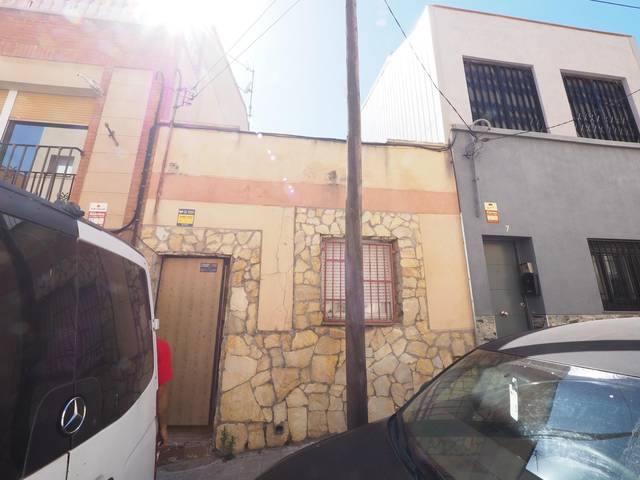 Casa adosada en Venta en La Maurina