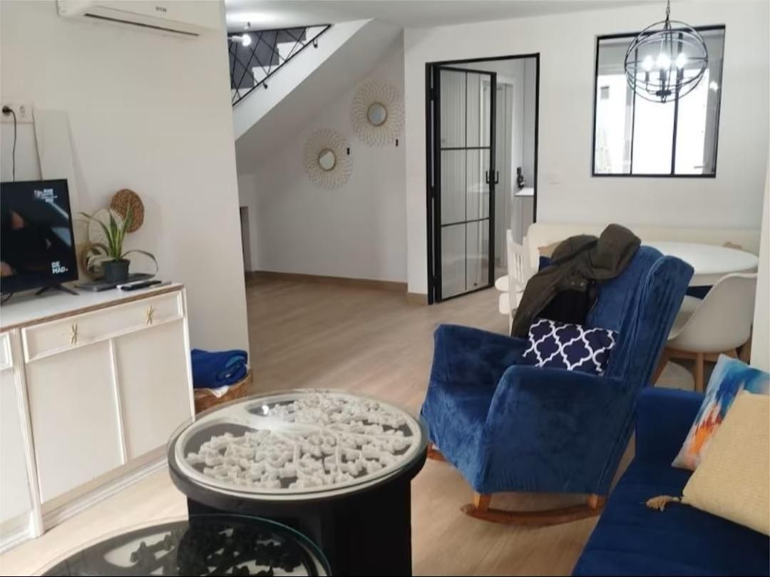 Sala d'estar de Casa o xalet en venda en  Córdoba Capital amb Aire condicionat, Parquet i Terrassa