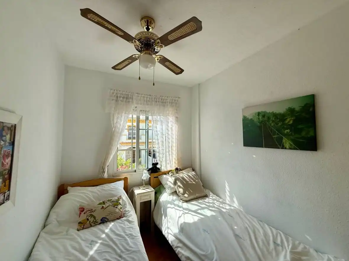 Schlafzimmer von Wohnungen zum Verkauf in Santa Pola mit Heizung, Terrasse und Schwimmbad