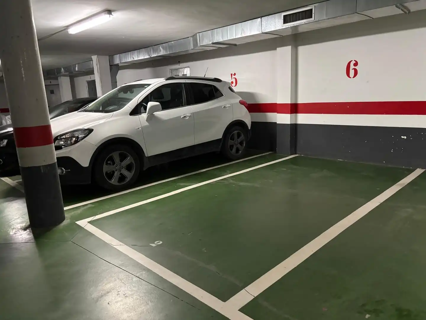 Parking de Piso en venta en Fuentes de Ebro con Trastero
