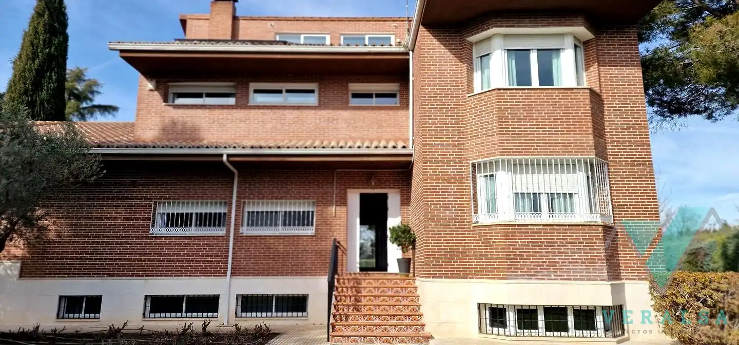 Casa o xalet en venda a Del Bonsái, Prado Norte