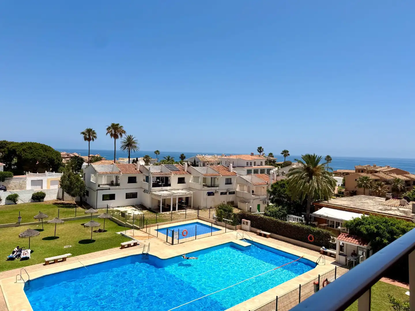 Vista exterior de Pis en venda en Mijas amb Aire condicionat, Calefacció i Terrassa