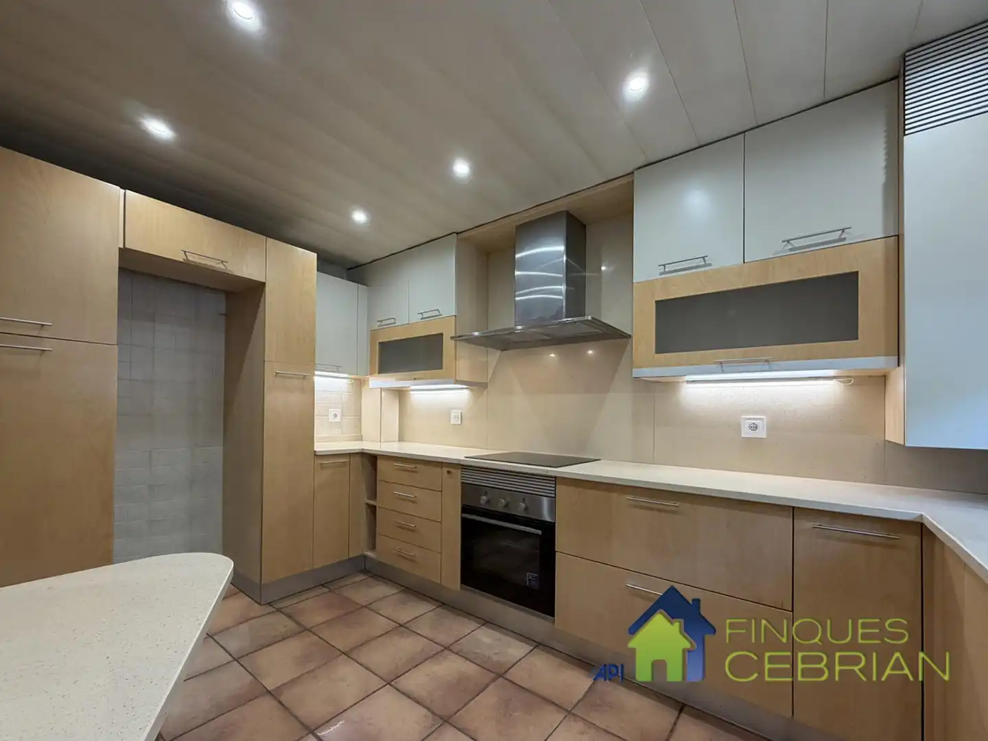 Cocina de Casa adosada de alquiler en Alella con Calefacción, Jardín privado y Terraza
