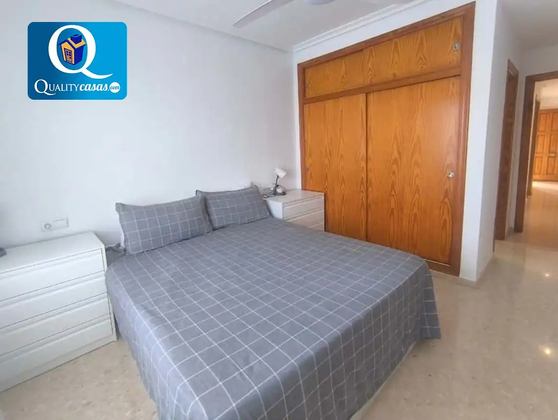 Dormitori de Apartament en venda en Elche / Elx amb Aire condicionat, Calefacció i Terrassa