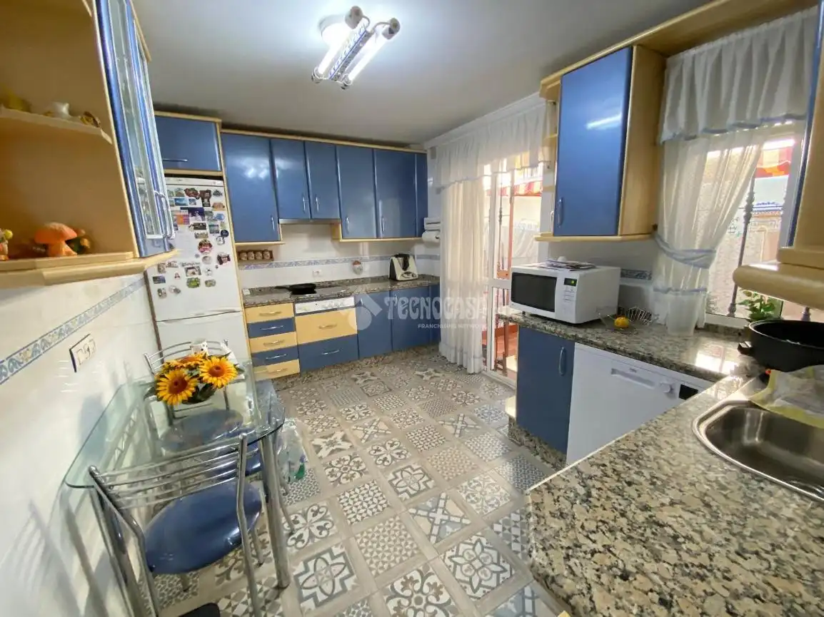 Casa adosada en venta en Centro - Doña Mercedes