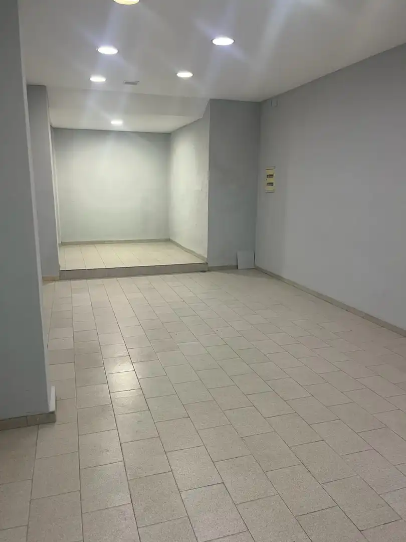 Gewerbefläche zum Verkauf in Carrer de Santa Cruz de Teijeiro, imagen 7