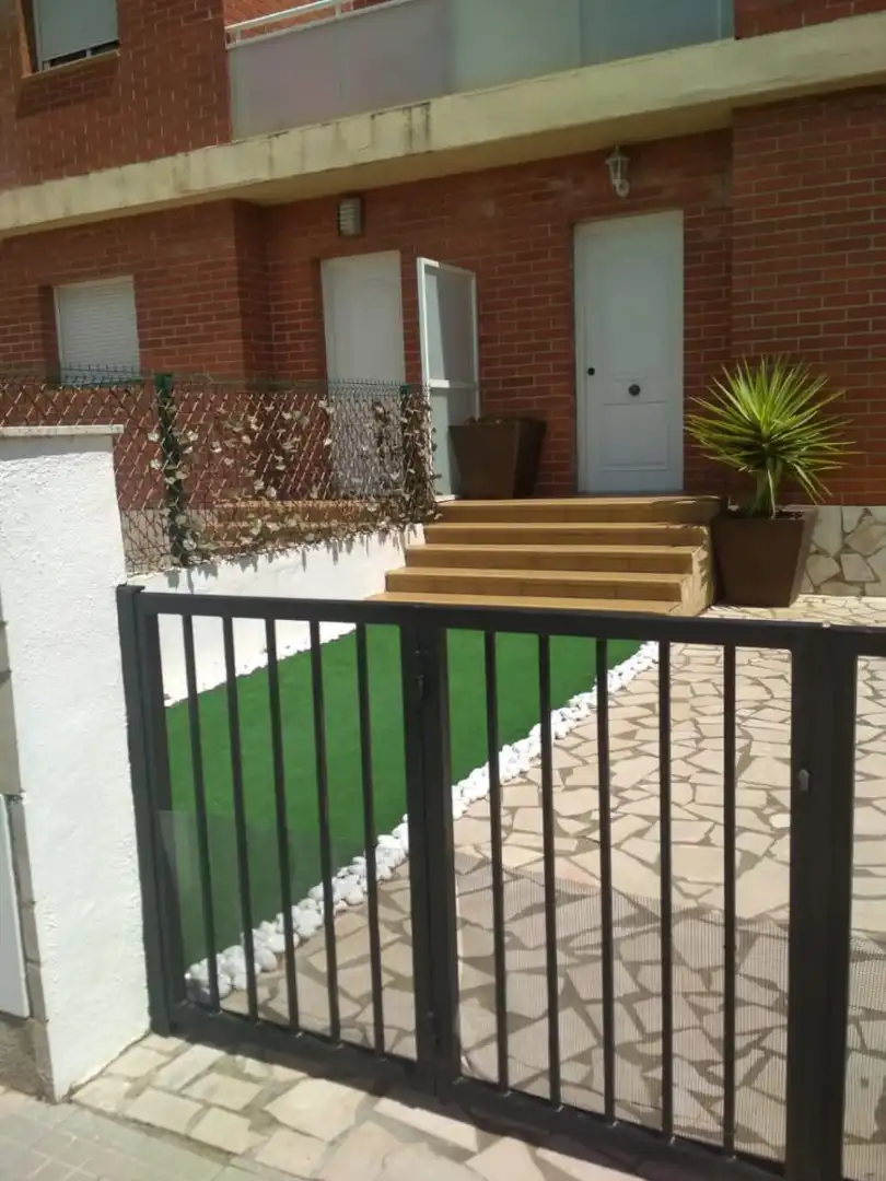 Terrasse von Einfamilien-Reihenhaus zum Verkauf in Mont-roig del Camp mit Klimaanlage, Heizung und Privatgarten