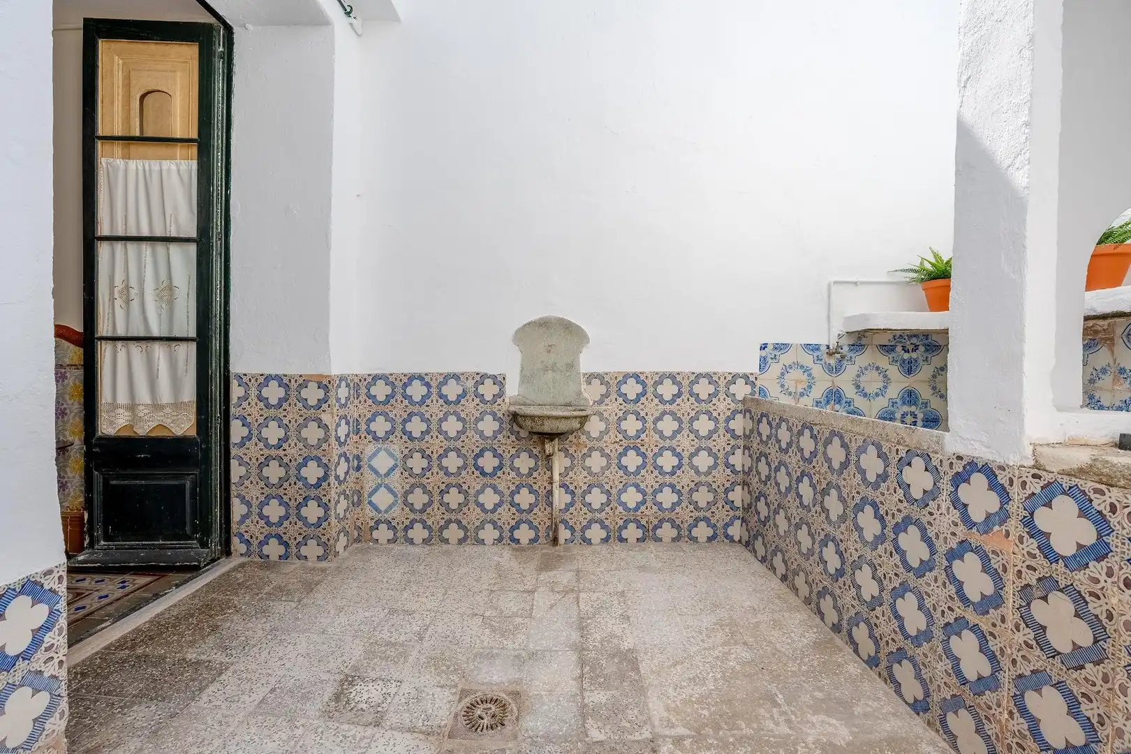 Bany de Casa o xalet en venda en El Masnou amb Terrassa, Traster i Balcó