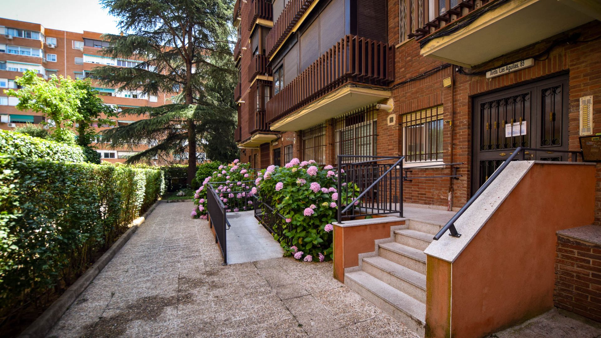 Vista exterior de Pis en venda en  Madrid Capital amb Aire condicionat, Calefacció i Terrassa