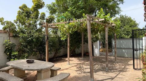 Chalet independiente en parcela urbana con todos los suministros.