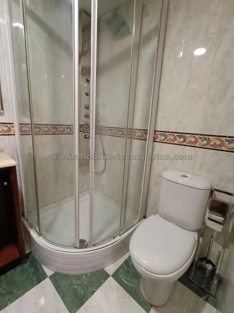 Flat for sale in Calle Rodrigo de Arriaga Mendo, Residencia