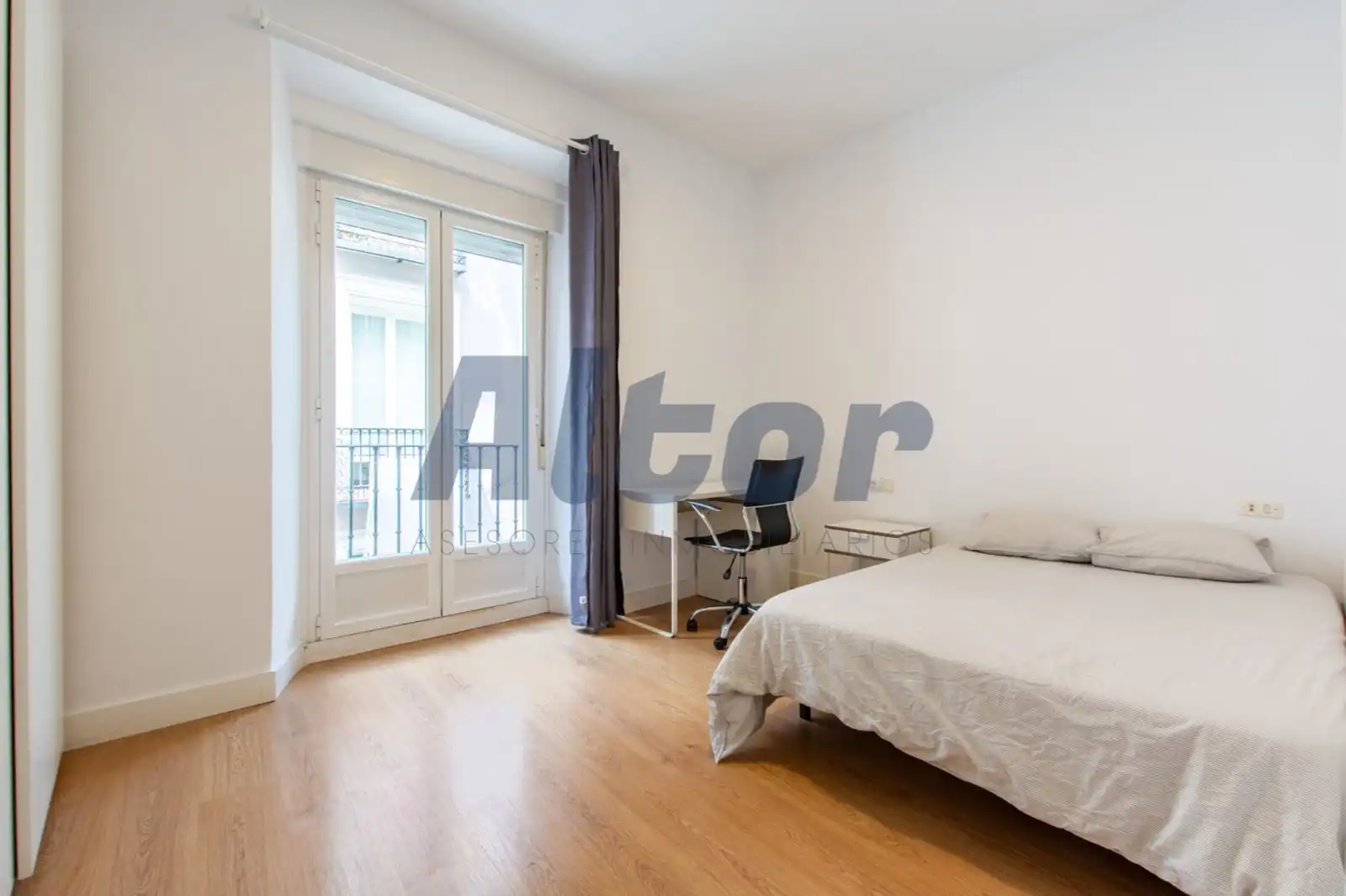 Wohnung zur Miete in DE LA MADERA, Universidad - Malasaña