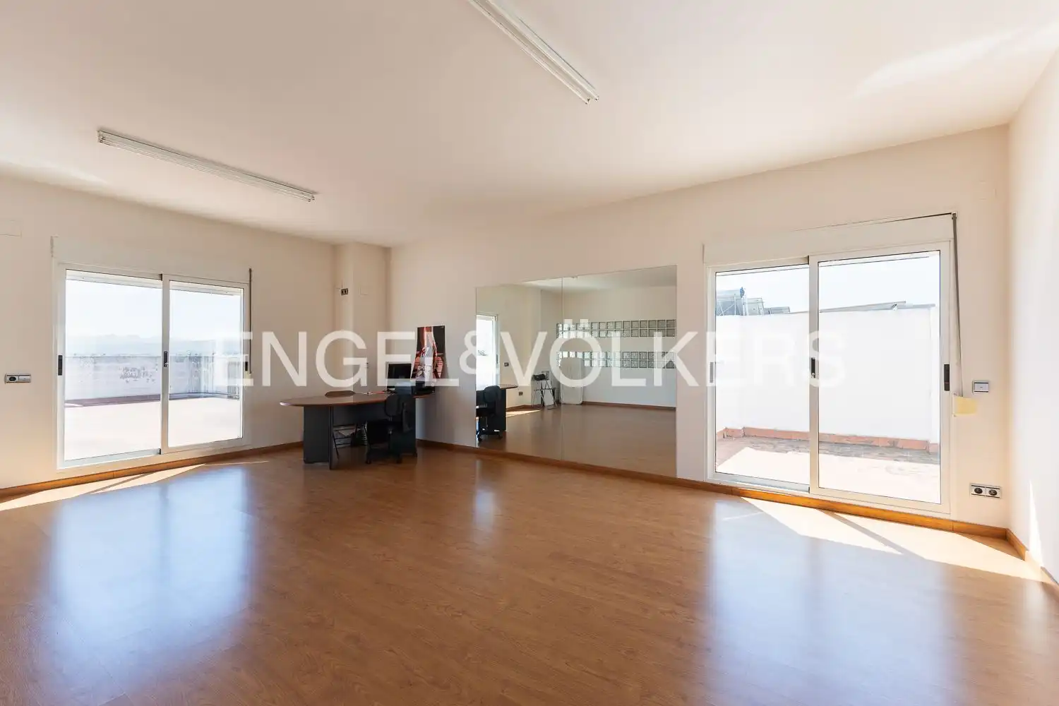 Houses for sale in Villanueva de Castellón  with Air Conditioner, Heating and Terrace