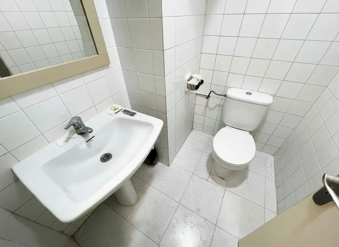 Bany de Oficina en venda en Málaga amb Aire condicionat
