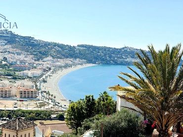 Haus mit Pool zum Verkauf in La Herradura