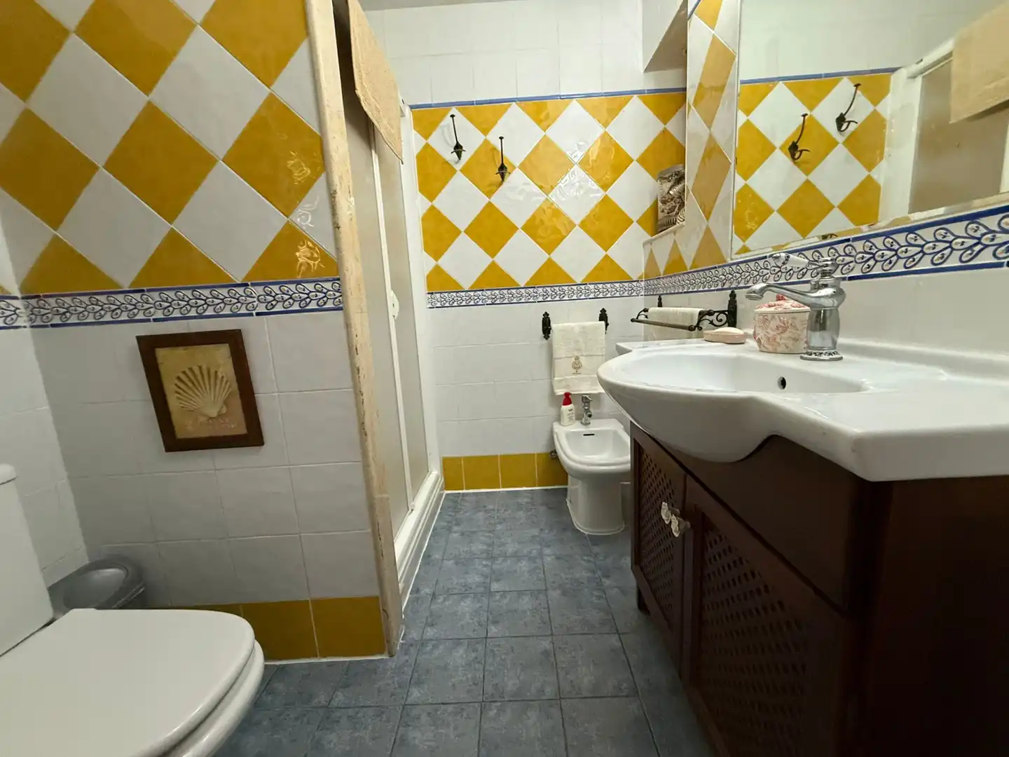 Bathroom of Houses for sale in La Pobla de Vallbona  with Air Conditioner, Heating and Private garden