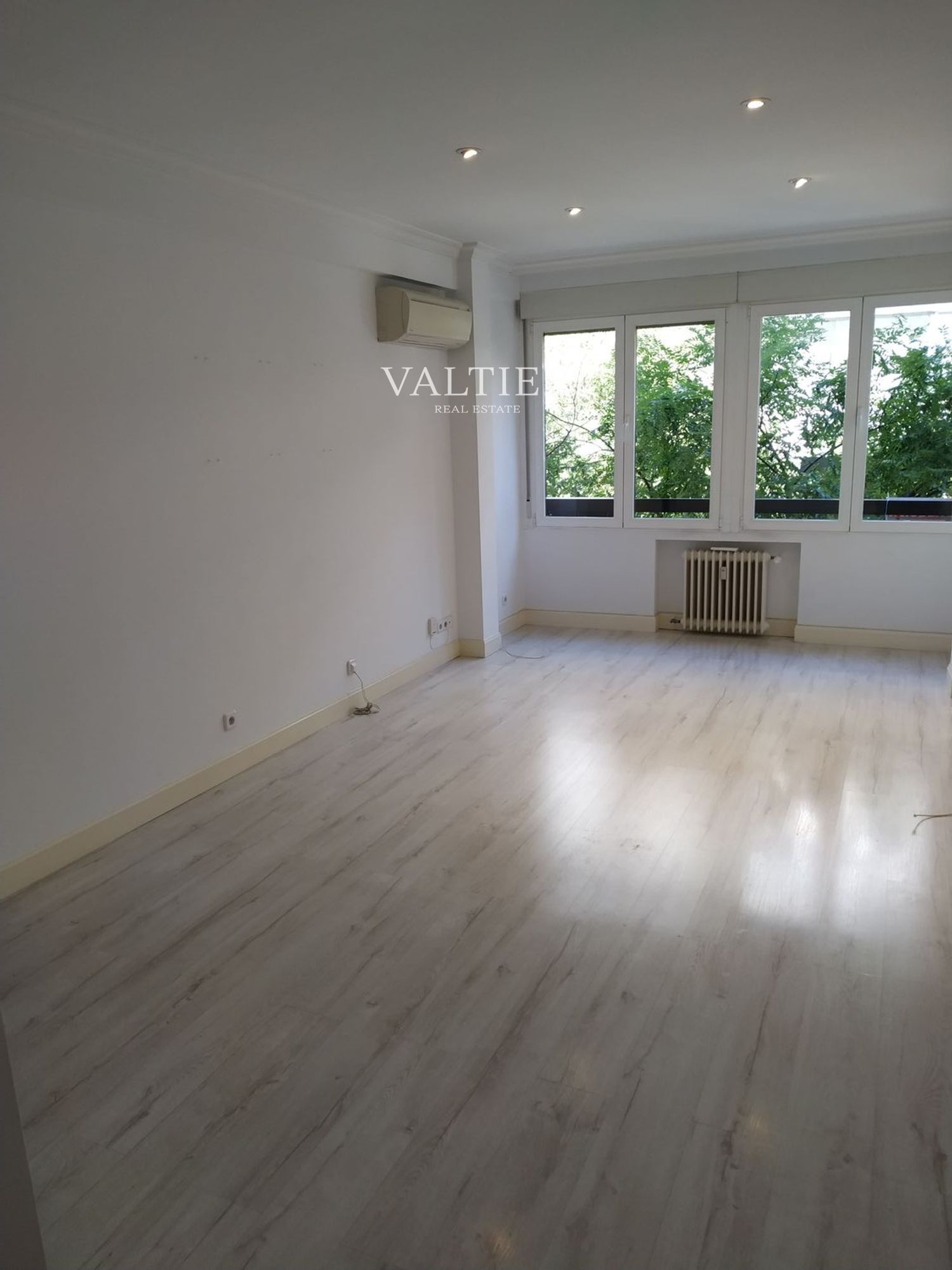 Piso de alquiler en GENERAL PARDIÑAS, Lista