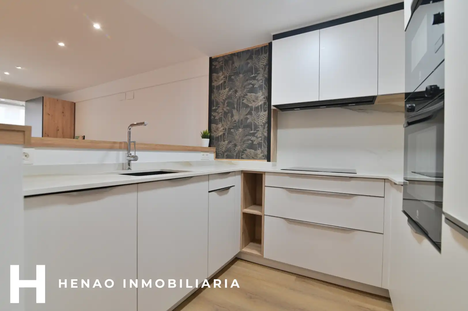 Cocina de Apartamento en venta en Bilbao  con Calefacción, Parquet y Amueblado
