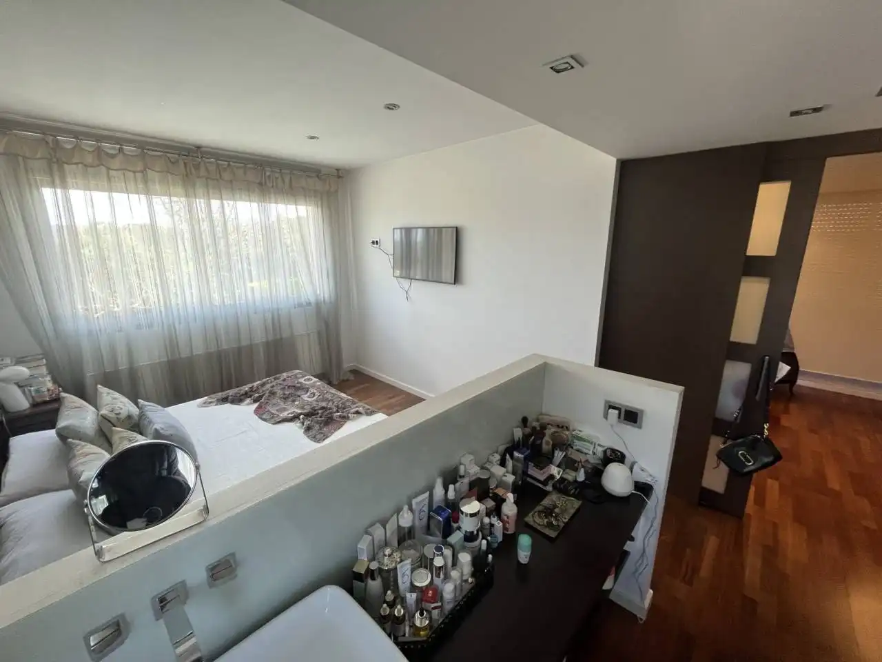 Dormitori de Casa o xalet en venda en Girona amb Aire condicionat, Calefacció i Jardí privat