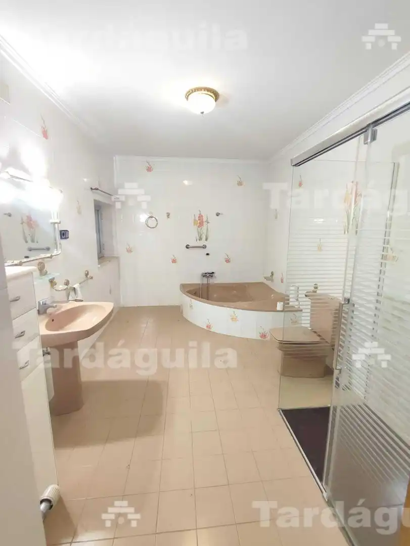 Badezimmer von Country house zum Verkauf in San Muñoz mit Heizung