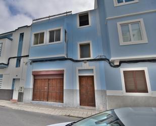 Vista exterior de Casa o xalet en venda en Las Palmas de Gran Canaria amb Traster