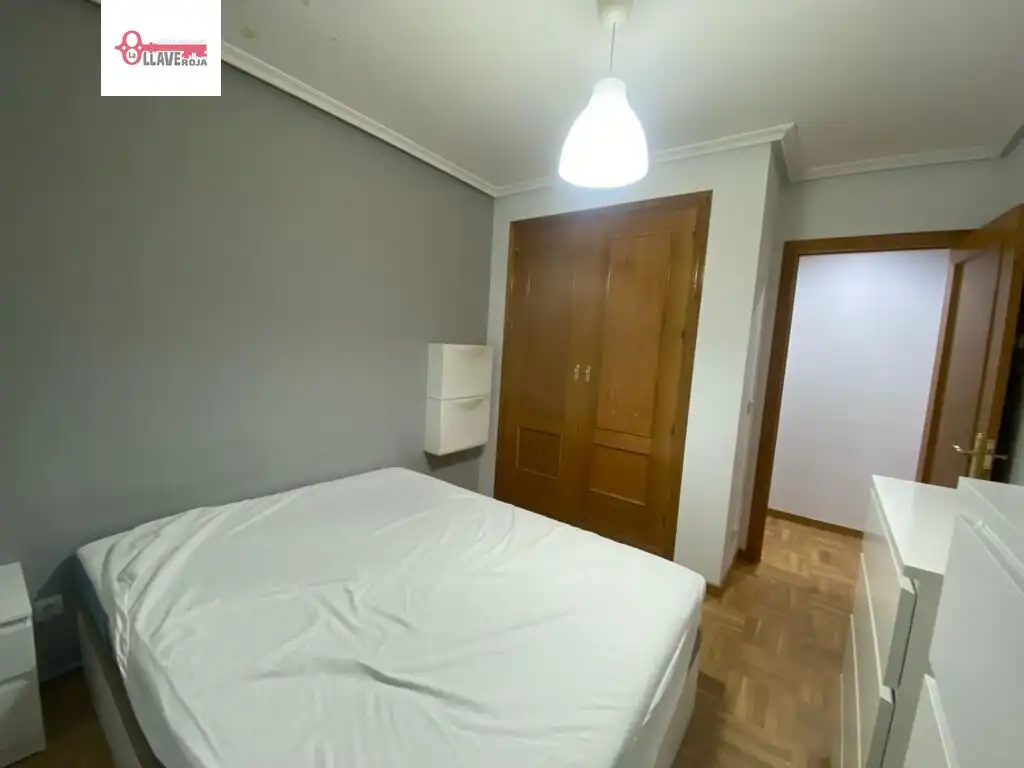Schlafzimmer von Wohnung zum Verkauf in Burgos mit Heizung, Parkett und Abstellraum
