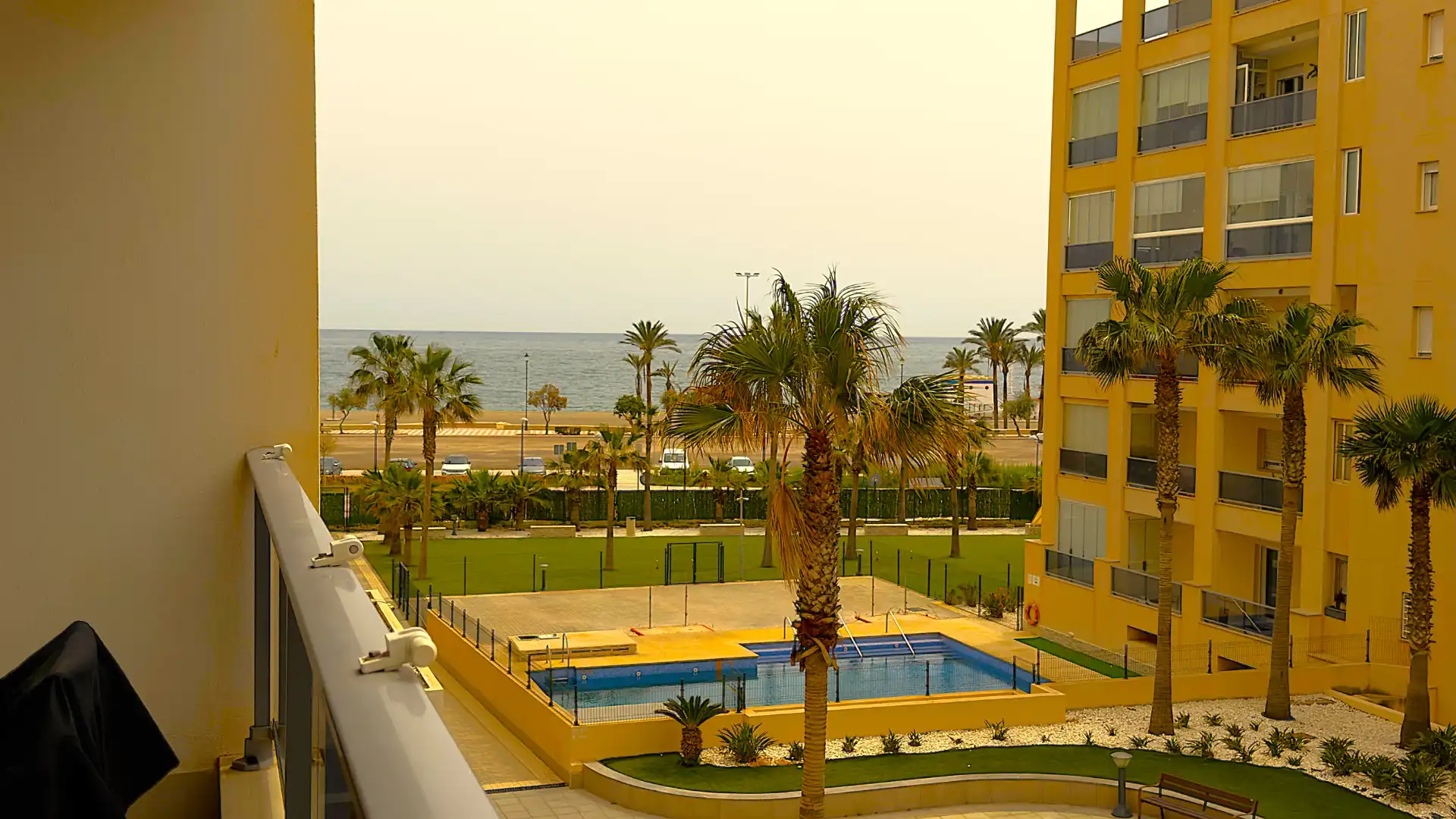 Swimming pool of Flat for sale in Roquetas de Mar  with Air Conditioner, Heating and Terrace