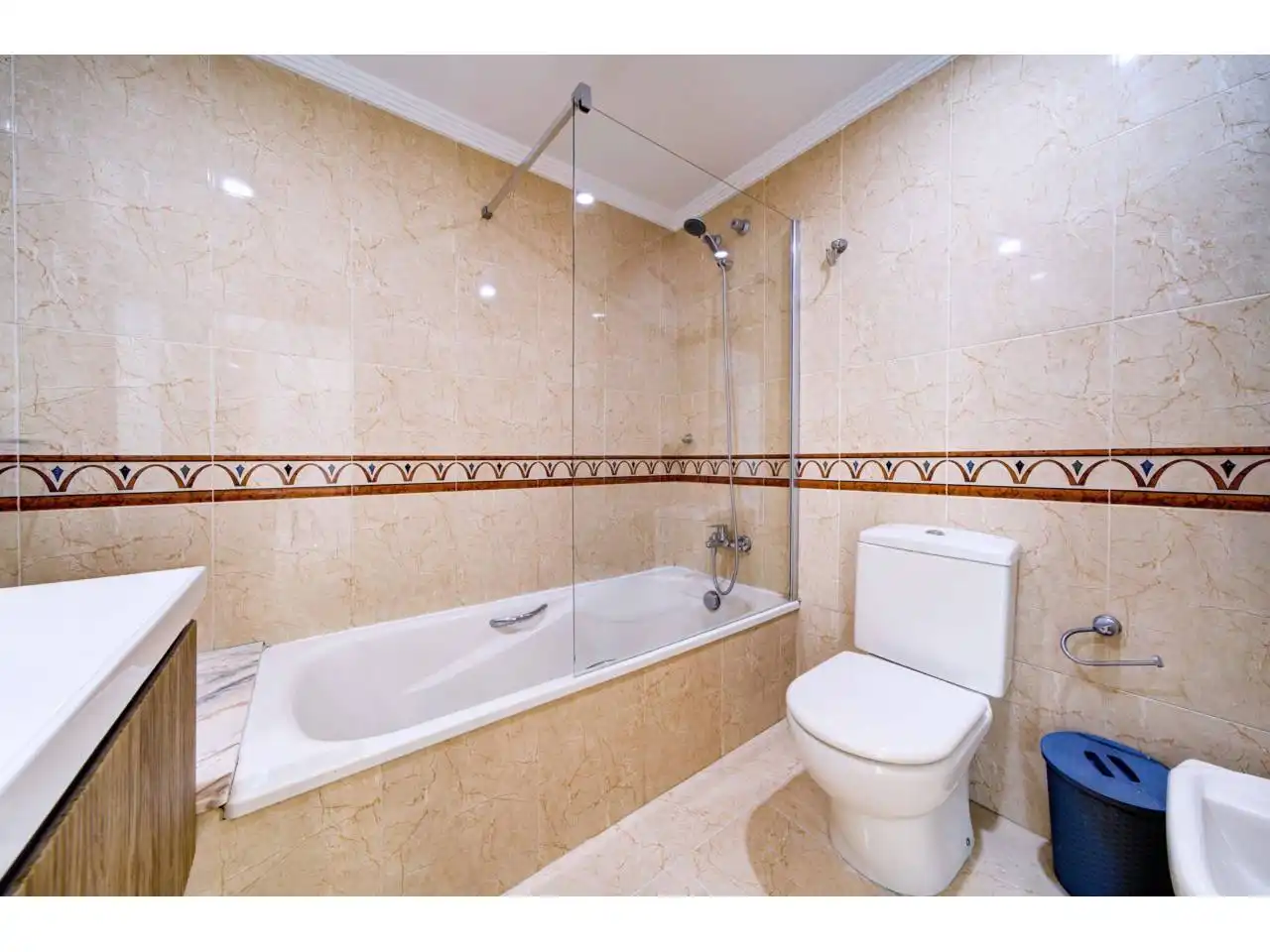 Baño de Casa adosada en venta en Valencia con Aire acondicionado, Calefacción y Terraza
