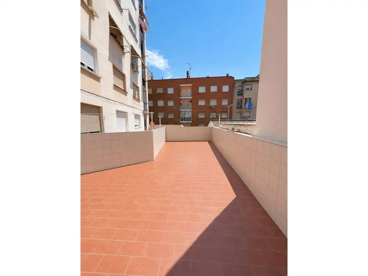 Vista exterior de Piso en venta en  Logroño con Calefacción, Parquet y Terraza