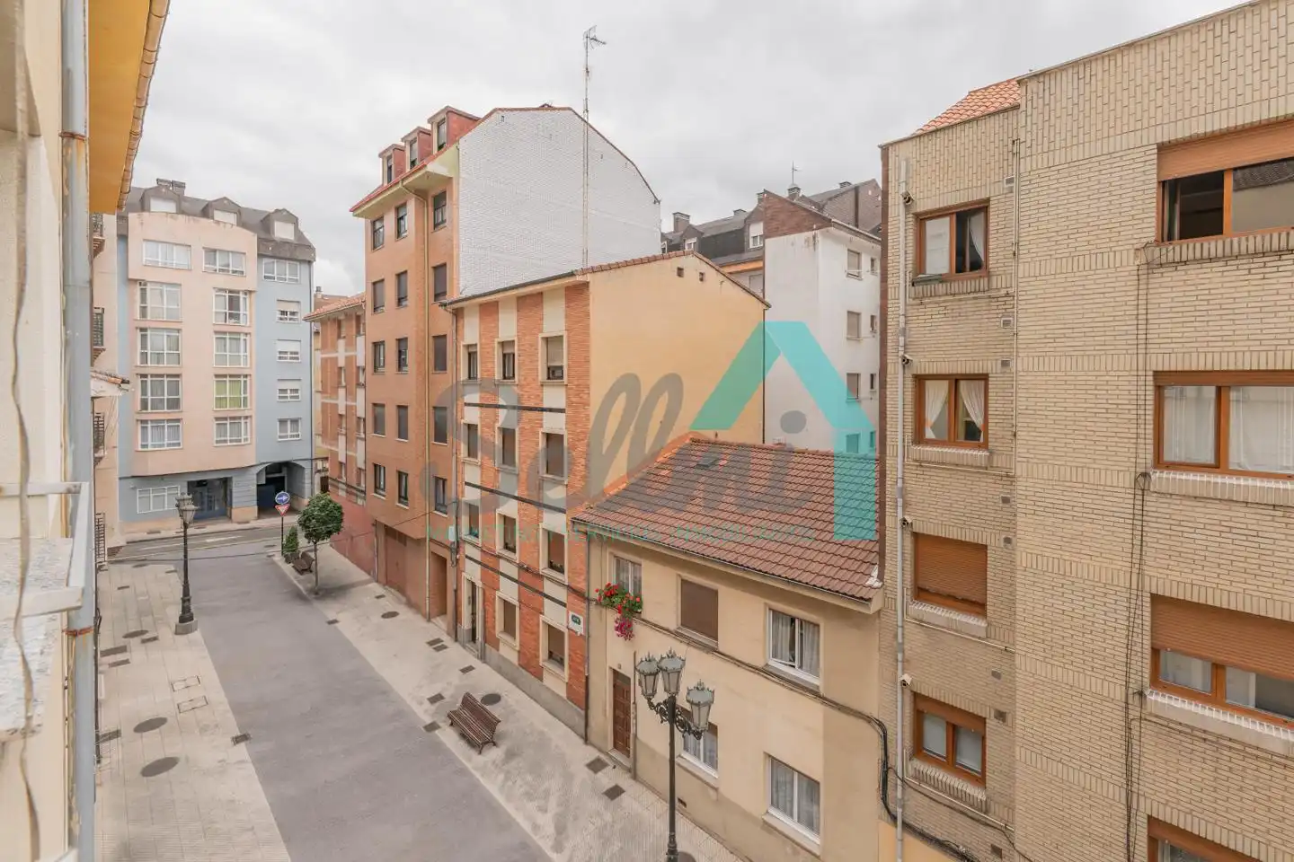 Exterior view of Flat for share in Oviedo   with Heating, Terrace and Furnished