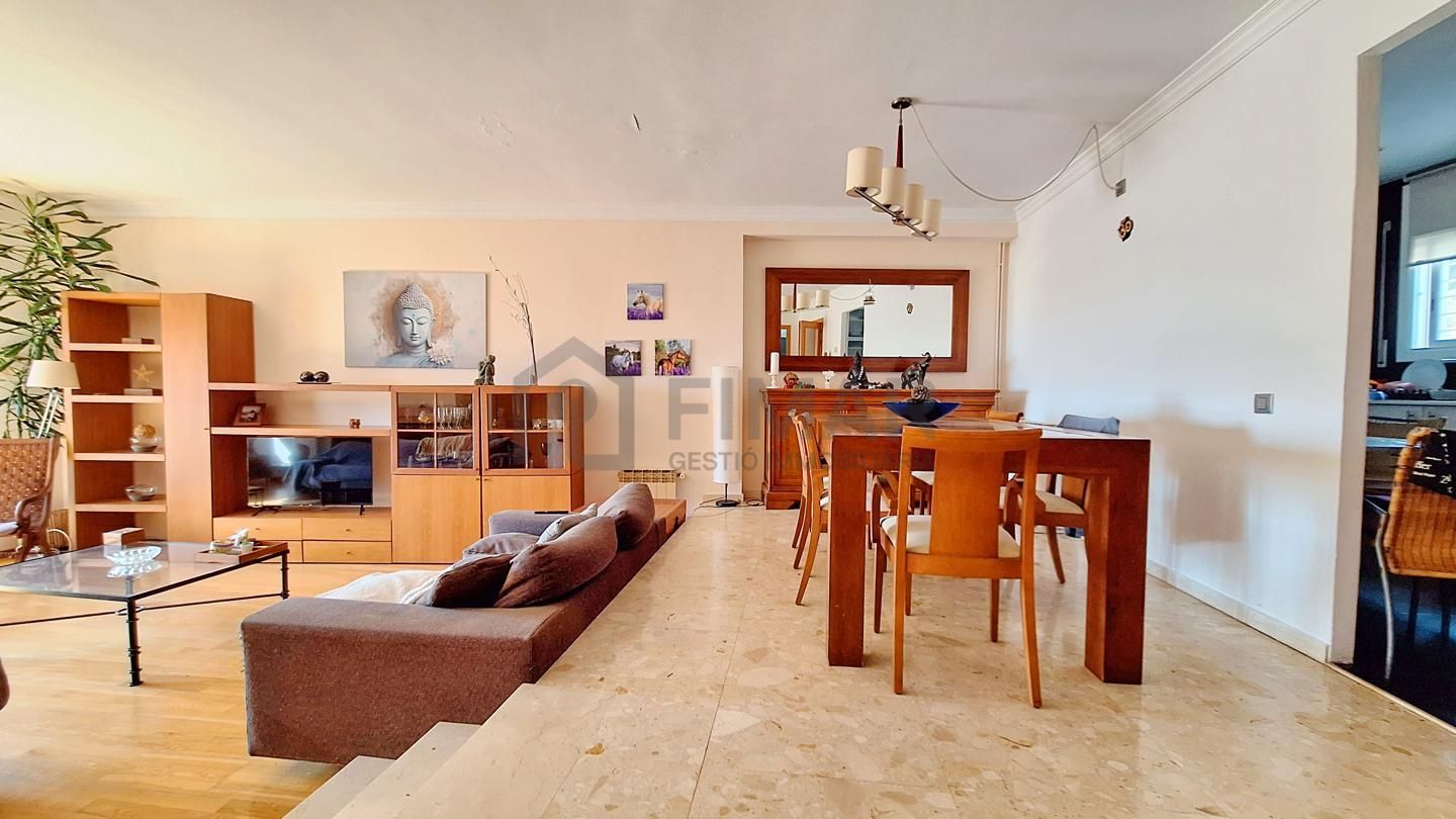 Sala de estar de Casa adosada en venta en Vilassar de Dalt con Calefacción, Parquet y Terraza