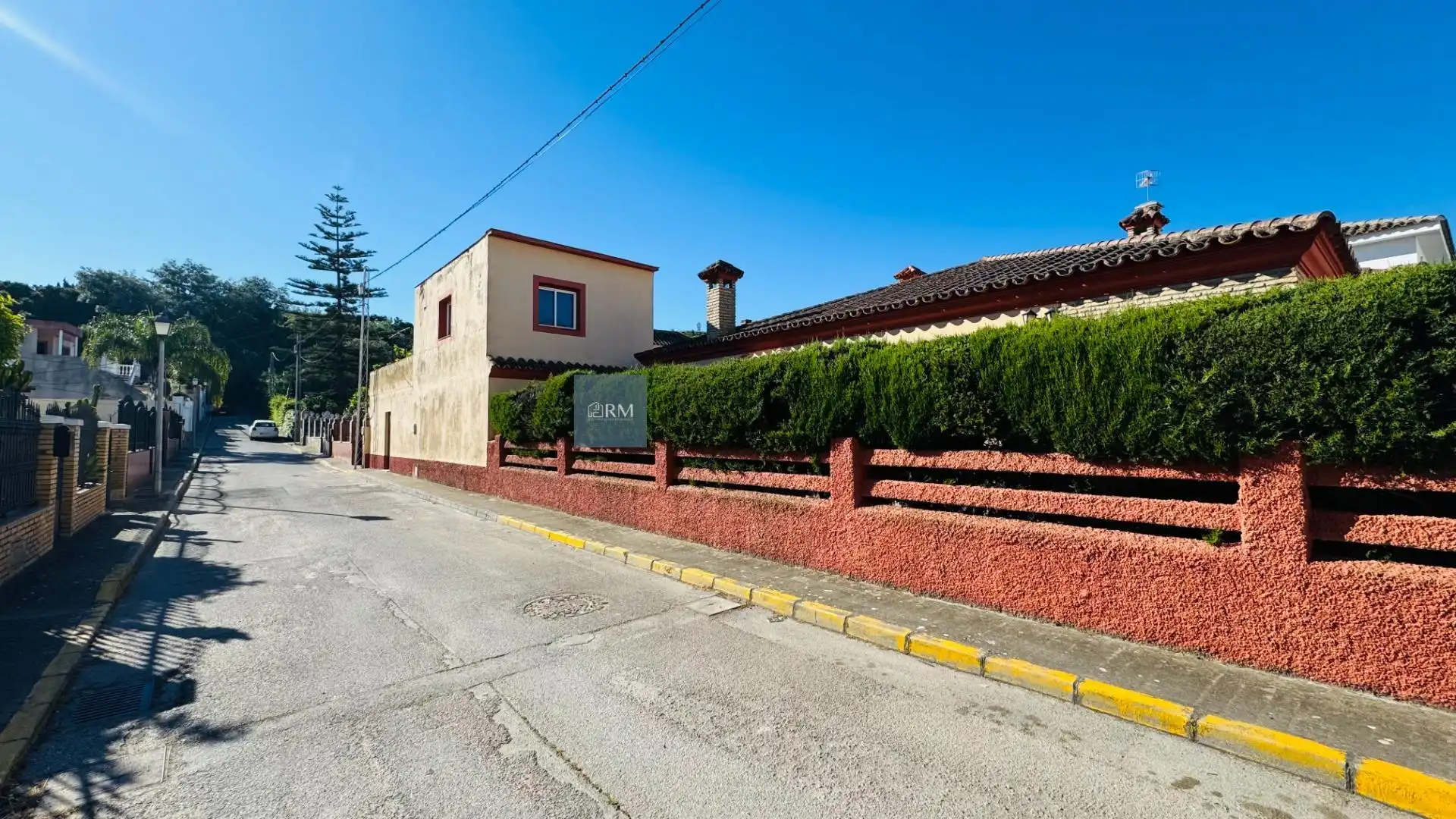 Vista exterior de Casa o xalet en venda en Sanlúcar de Barrameda amb Jardí privat, Terrassa i Traster