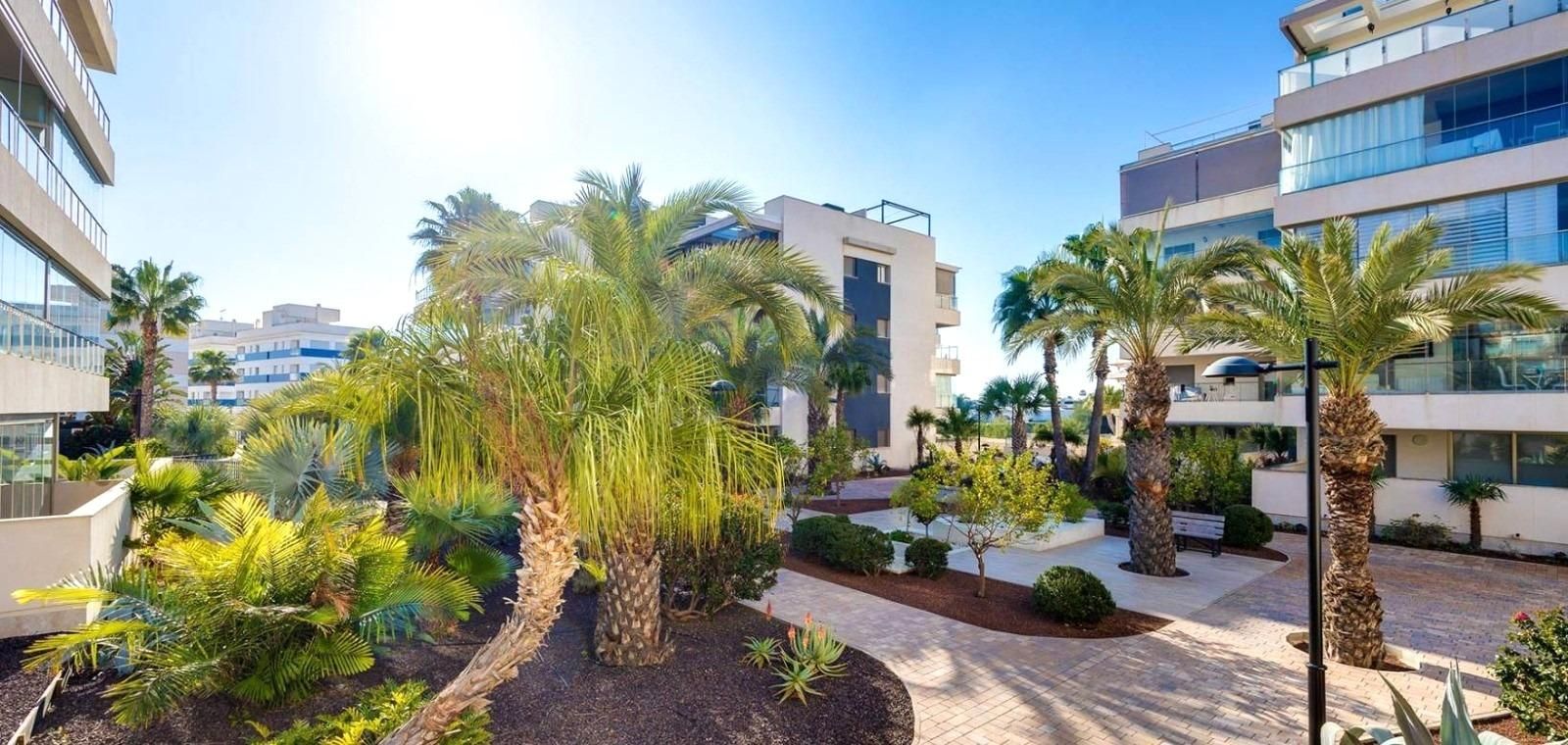 Garden of Apartment for sale in Orihuela  with Air Conditioner, Terrace and Community pool