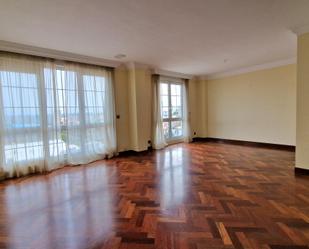 Sala d'estar de Dúplex de lloguer en A Coruña Capital  amb Calefacció