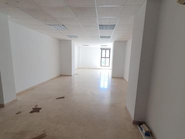 Oficina amb ascensor de lloguer a Este - Alcosa- Torreblanca