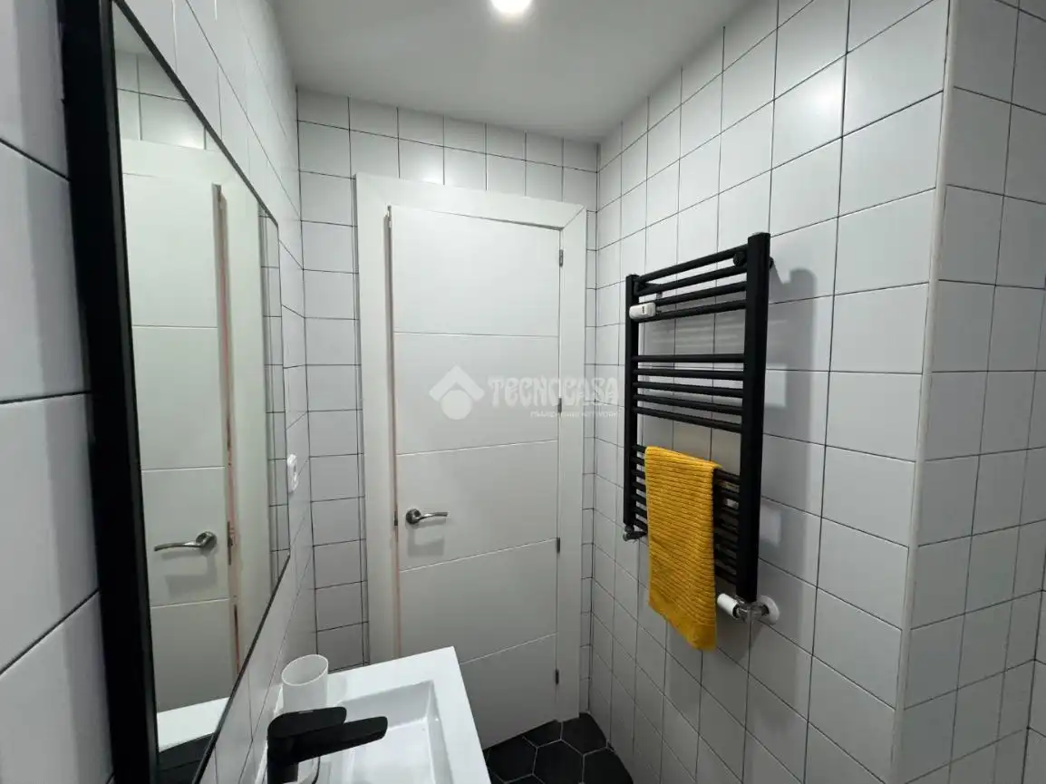 Badezimmer von Wohnung zur Miete in Madrid mit Klimaanlage, Heizung und Parkett