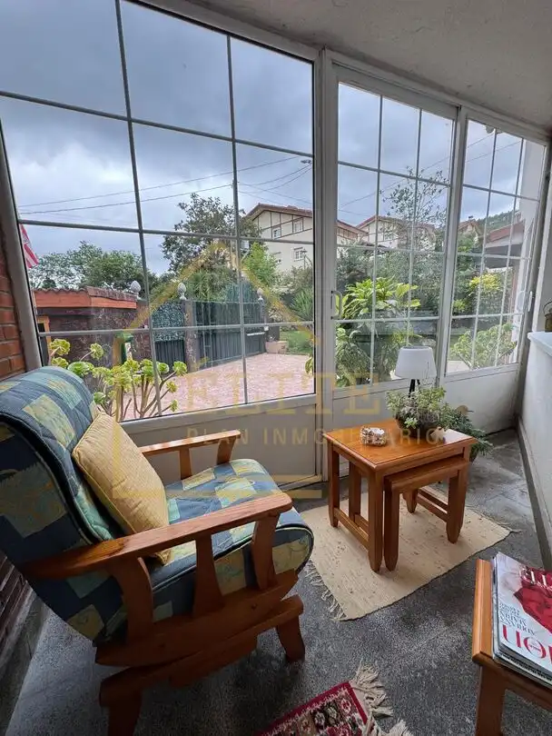 Garden of Houses for sale in Castro-Urdiales  with Air Conditioner, Heating and Storage room