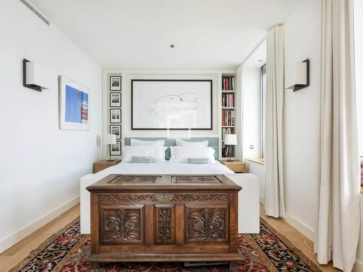 Schlafzimmer von Dachboden zum Verkauf in Barcelona mit Klimaanlage, Heizung und Privatgarten
